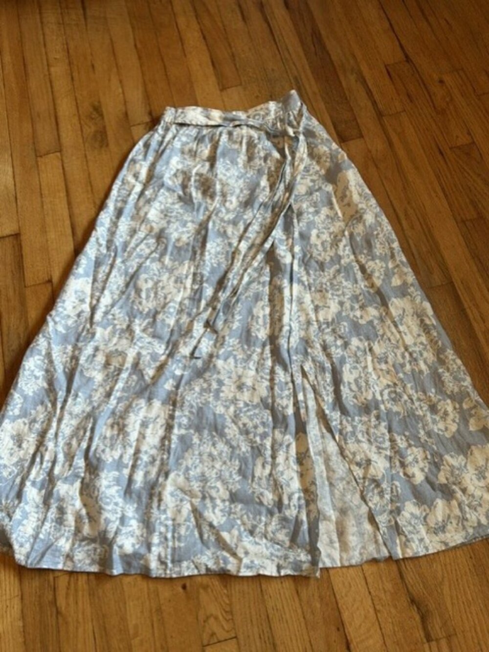 Reformation Blue White Floral Linen Two Piece Set Size 6 | 100% Linen | Crop Top - Picture 4 of 10